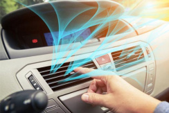 Заправка автокондиционера на итальянской автоматической установке в автомастерской «Автосервис48» Заправка автокондиционера на итальянской автоматической установке в автомастерской «Автосервис48»